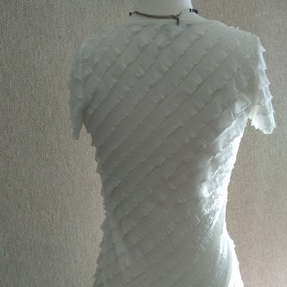 Beautiful LAVISH Ruffle Tee - Picture 8 of 11